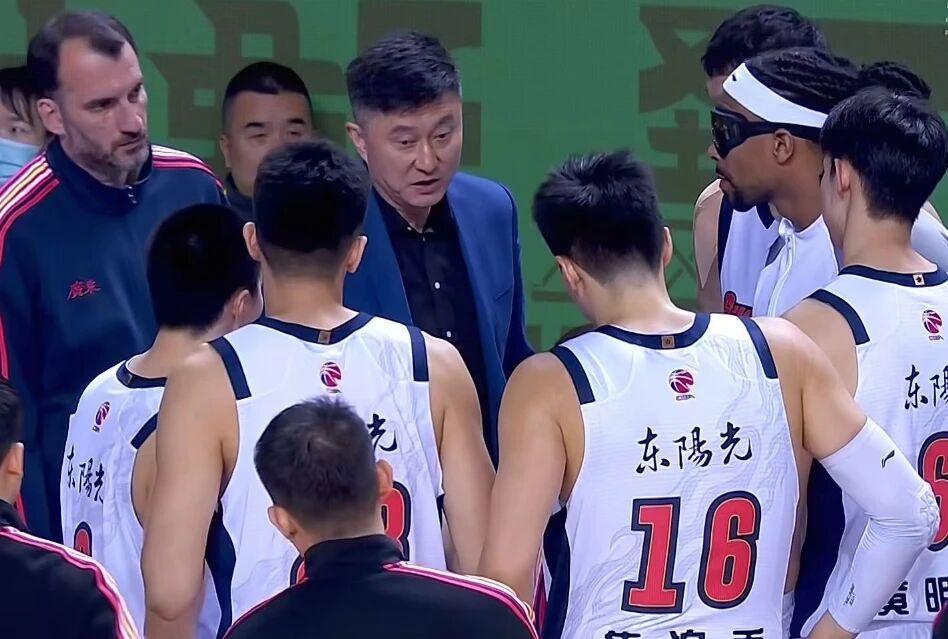 必赢体育登录入口-广东男篮引发众怒，许利民确定北京换外援，徐昕成篮板王和封盖王